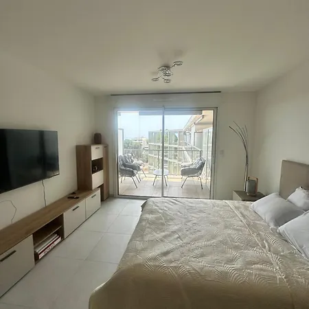 En Bord De Avec Piscine Sur Le Toit *